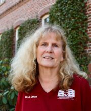 Dr. med. Annette Lenze